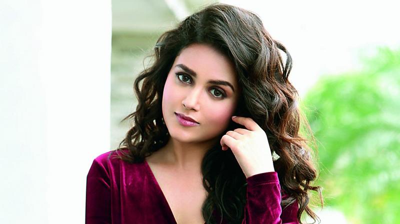Mishti Chakraborty Alias Mishti Shononda Age Biography Wiki Height Husband Images And More Babu baga busy is about a guy who is fascinated by s*x right from teenage. crazum